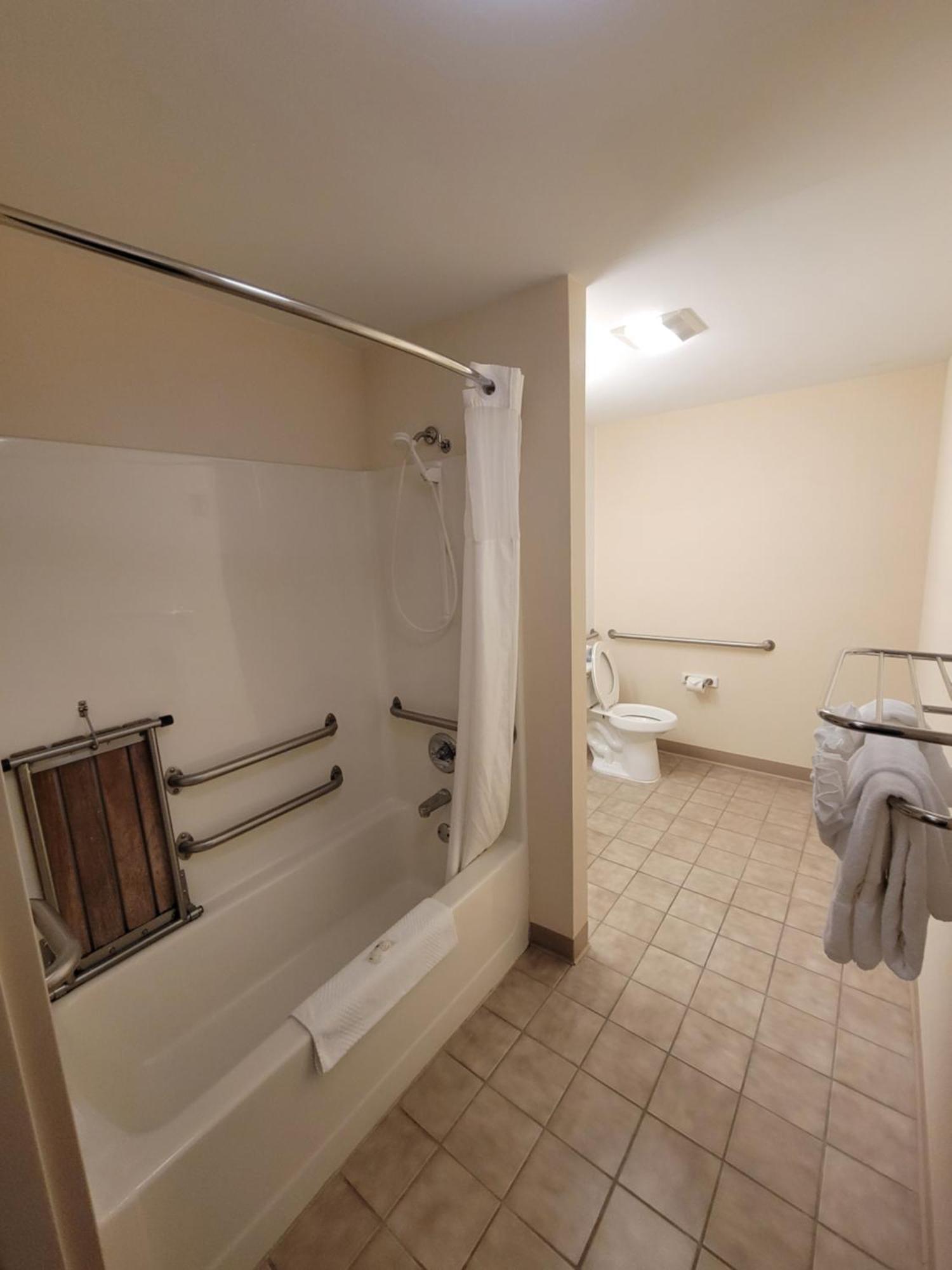 Quality Inn & Suites Prestonsburg Next To Mountain Arts Center Luaran gambar