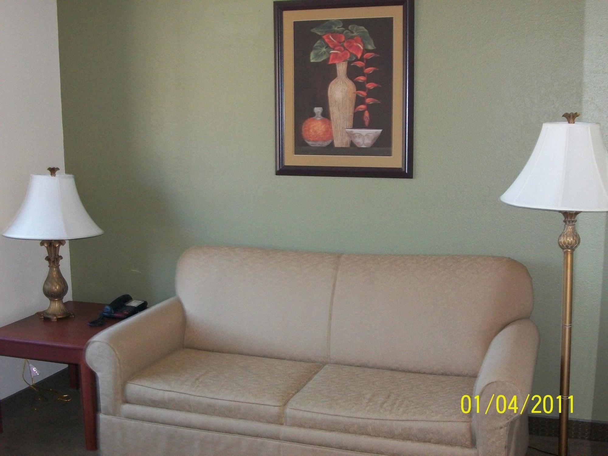Quality Inn & Suites Prestonsburg Next To Mountain Arts Center Bilik gambar