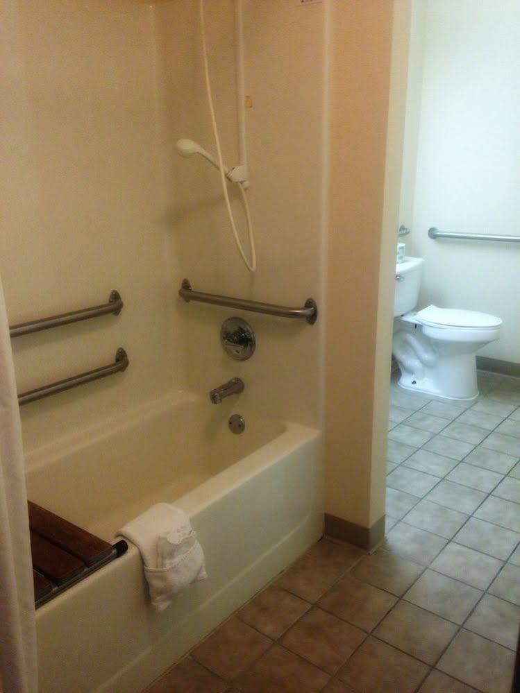 Quality Inn & Suites Prestonsburg Next To Mountain Arts Center Luaran gambar